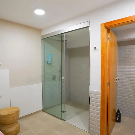 Διαμέρισμα Oceanside Luxury Loft - Fast Wi-fi - Workstations Κοραλέχο
