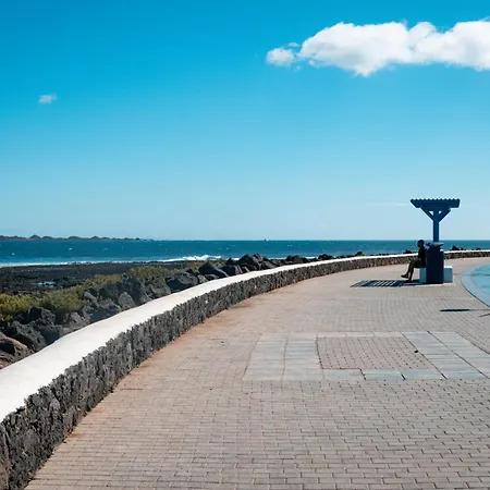 Oceanside Luxury Loft - Fast Wi-fi - Workstations アパート